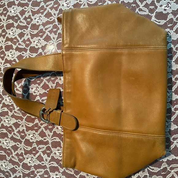 Coach purse… tan silver hardware!!! - Picture 11 of 12